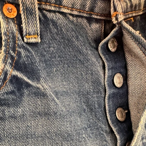 Levi’s 501 Jeans - Picture 5 of 5